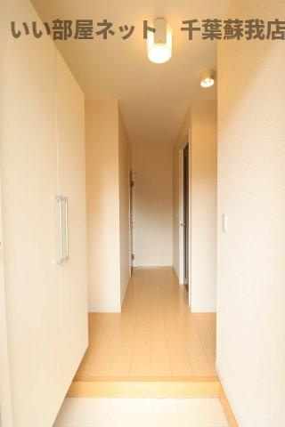 ルミエールⅡの玄関|明るい玄関です