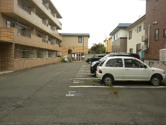 サニーパークの駐車場