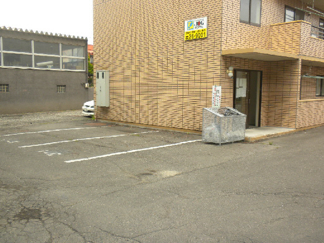 サニーパークの駐車場