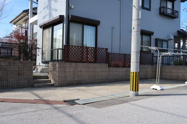 米原市杉澤　中古戸建の駐車場
