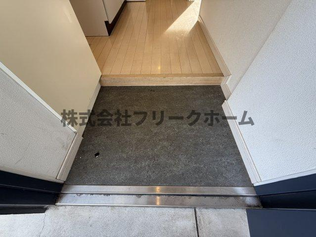 武蔵野市中町２丁目の賃貸マンションの玄関