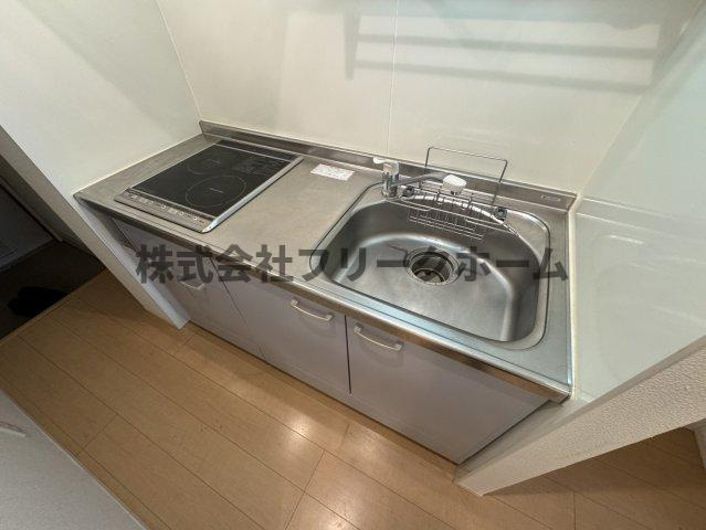 小金井市緑町１丁目のアパートのキッチン