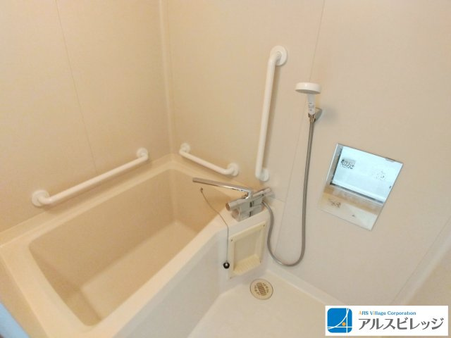 大井ガーデンビルの浴室|シンプルな浴室