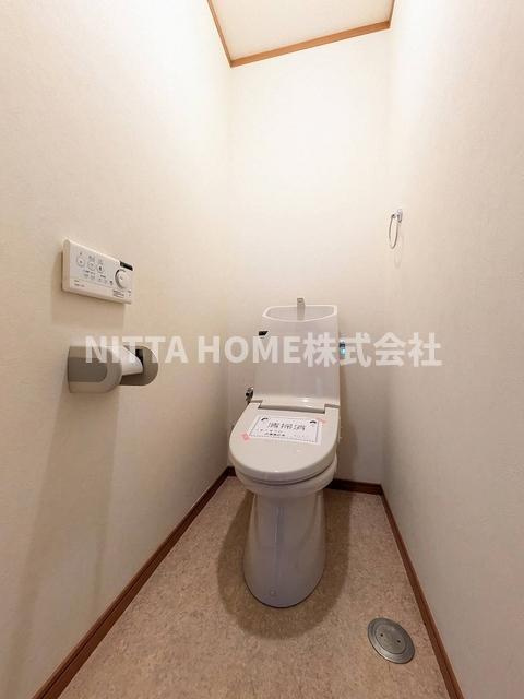 メゾンみやびＣのトイレ|温水洗浄便座付きのトイレです＊