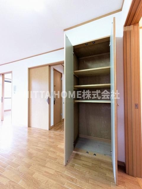 メゾンみやびＣの収納|各部屋に収納があります♪