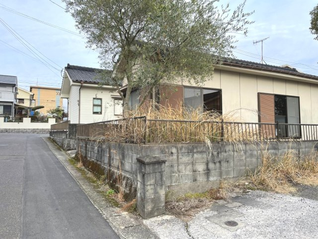 鹿児島市桜ケ丘三丁目土地の前面道路含む現地写真