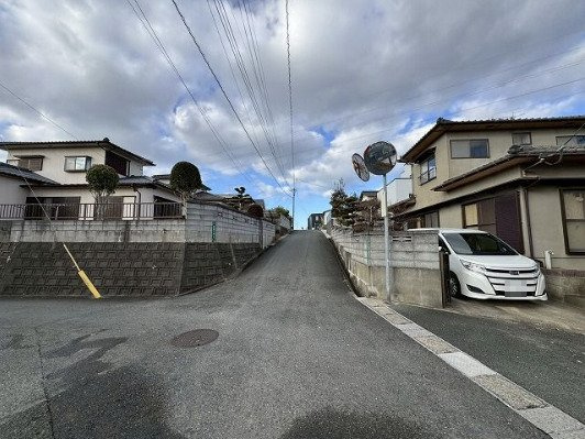 【前面道路含む現地写真】 | 遠賀郡岡垣町東高陽3丁目戸建