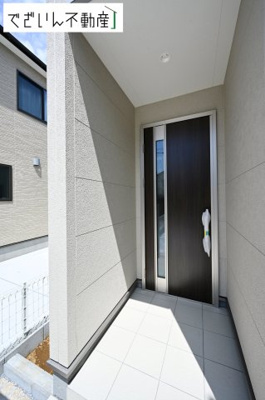 【玄関】 | Livele Garden.S鴻巣市人形4丁目　新築住宅 | 現地(2026年7月撮影)