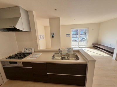 【キッチン】 | 花巻市石鳥谷町八幡４地割 | 床下収納、浄水器付き