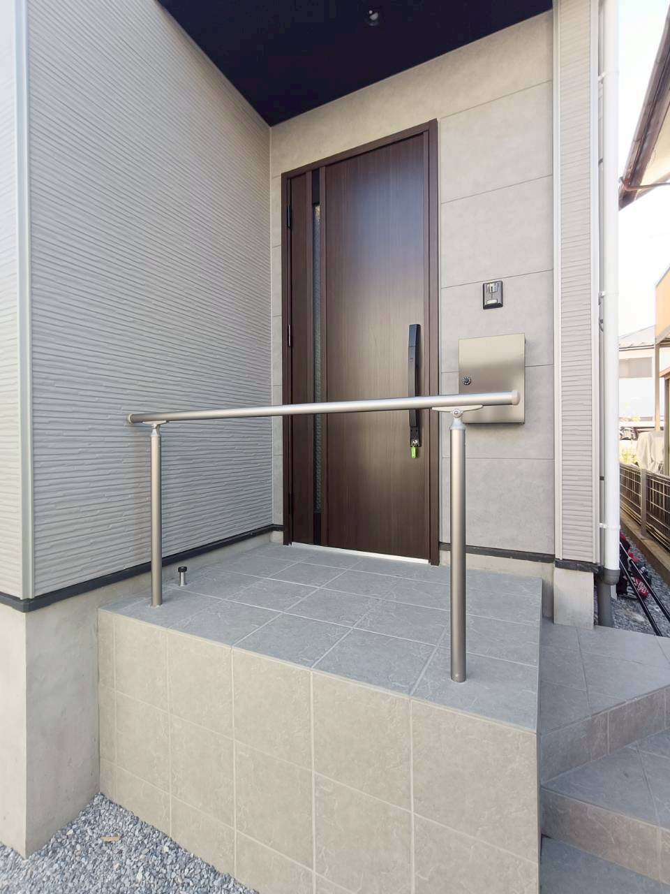 北葛飾郡松伏町　松伏　新築戸建　全1棟の玄関|施工例です
