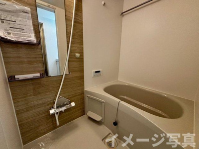 【浴室】 | ジーメゾン名古屋楠ルミナス | 同タイプ写真