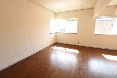 【洋室】 | 増尾7丁目　貸家 | 出窓付近に小物も置けます