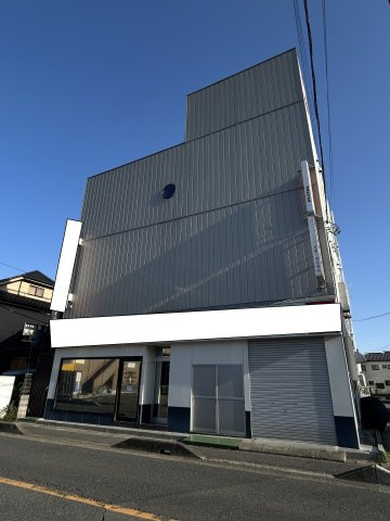 春日部市小渕の賃貸マンションの外観
