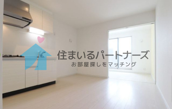ラルヴェールⅢの居間・リビング|使いやすい居間です