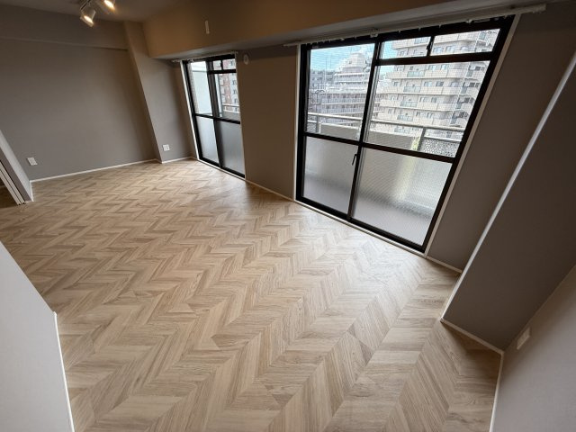 吹田市江坂町５丁目の賃貸マンションの居間・リビング