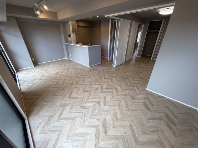 吹田市江坂町５丁目の賃貸マンションの居間・リビング