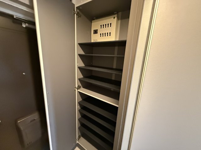 吹田市江坂町５丁目の賃貸マンションの収納