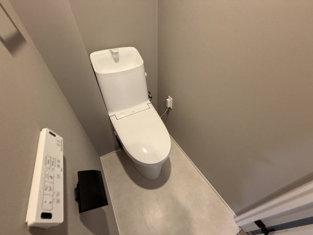 吹田市江坂町５丁目の賃貸マンションのトイレ