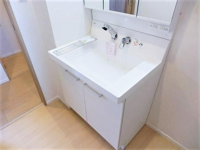 メゾン地引の独立洗面台