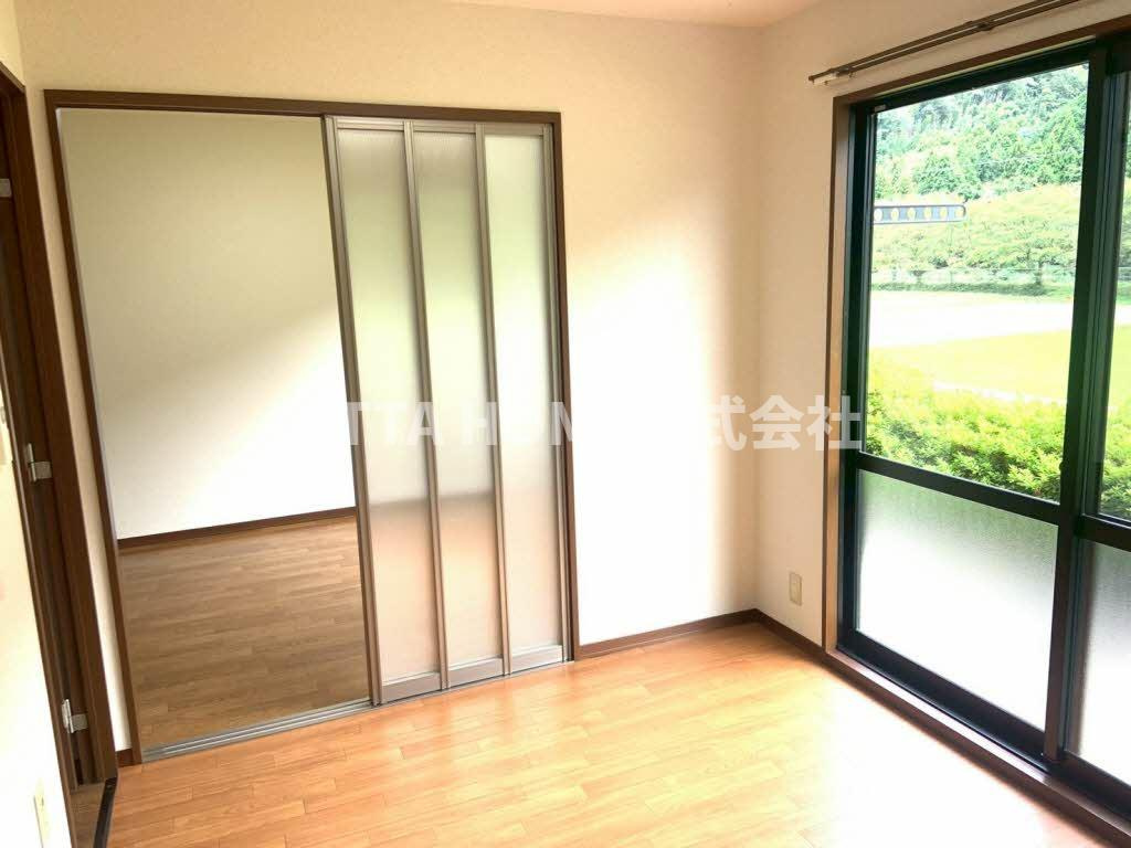 マノワールの居間・リビング|キッチンスペースは5.6帖★