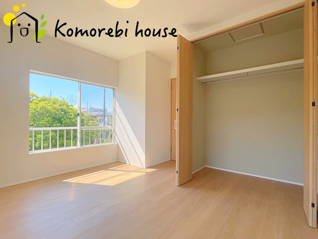 鴻巣市中央7　中古一戸建ての寝室|開放的な寝室です