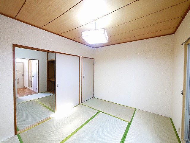 パナハイツ大宮の和室