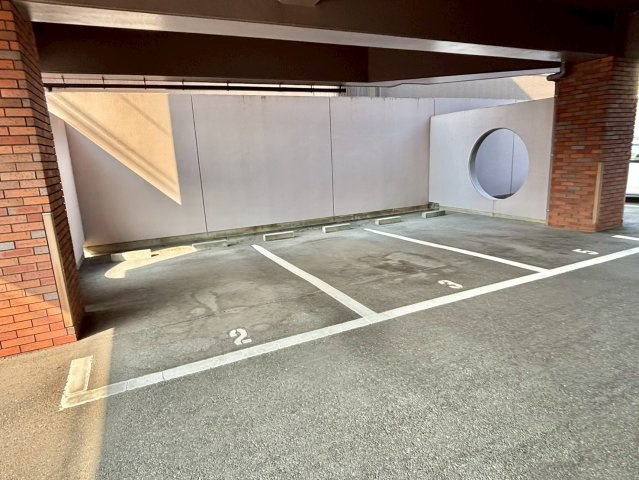 ポルトドールしかまの駐車場