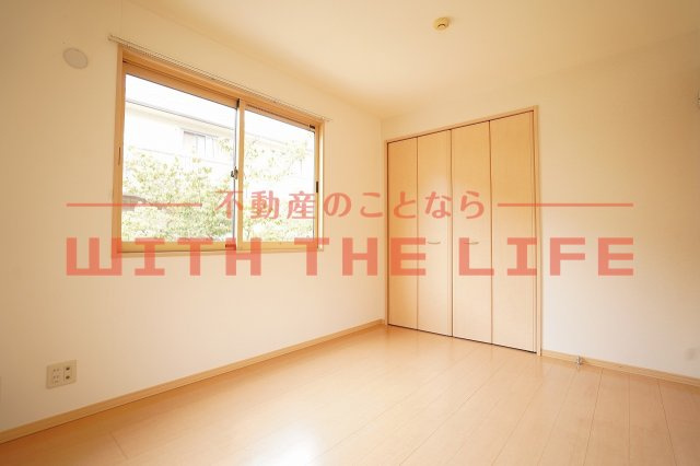 ラヴィーンコート【10,000円キャッシュバック対象物件】の寝室|使い勝手のいい寝室です