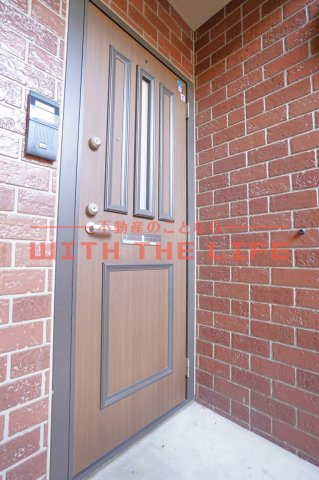 ラヴィーンコート【10,000円キャッシュバック対象物件】の玄関|きれいな玄関です