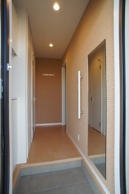 アルフラットおおたかの森弐番館の玄関