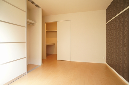 アルフラットおおたかの森弐番館の洋室