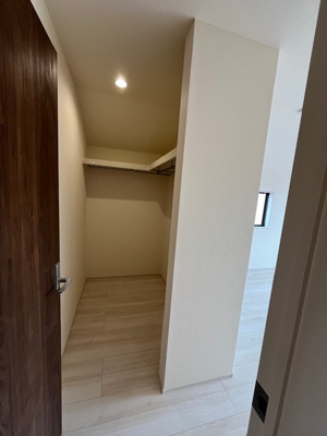 【収納】 | 緑町６丁目　新築戸建 | ウォークインクローゼット付きです。