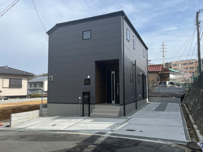 【外観】 | 緑町６丁目　新築戸建 | 「山の街」駅徒歩5分の新築戸建です。完成しましたのでいつでも内覧可能です。