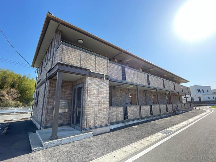 リヴァージュねぎしのエントランス|高崎、前橋エリアのお部屋探しはエンドスケープまで！お客様の理想お聞かせ下さい♪