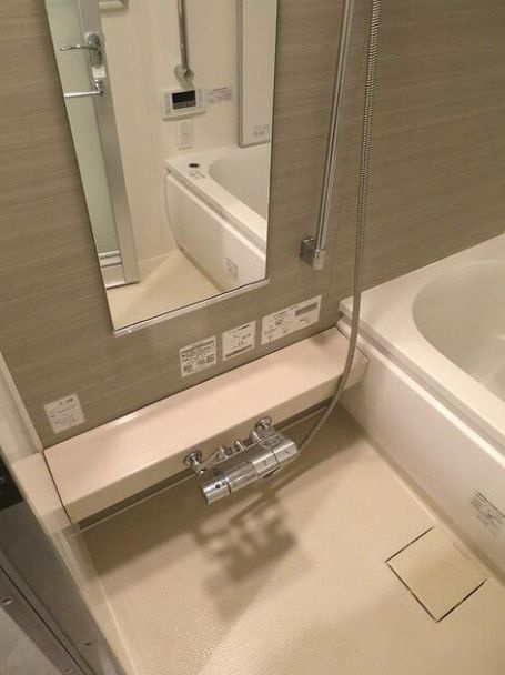 渋谷区千駄ヶ谷５丁目の賃貸マンションの浴室