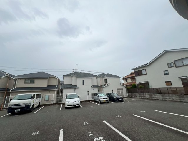 セントラルハイツの駐車場