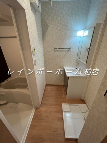 柏駅徒歩9分！ネット無料＆ペット相談可☆の洗面所|洗面所です