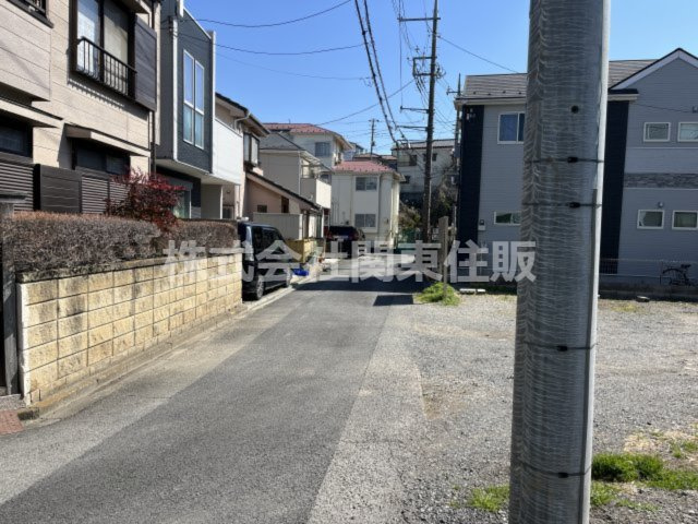 さいたま市南区大字円正寺　中古住宅の前面道路含む現地写真|前面道路含む現地写真です