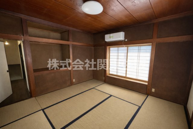 さいたま市南区大字円正寺　中古住宅の和室|2階8畳和室和室　柔らかい畳が心地よい和室　※一部CG加工されております