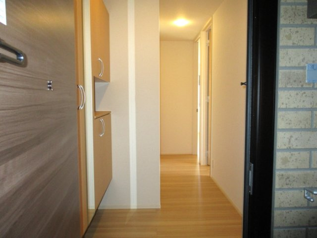 オレンジコートの玄関