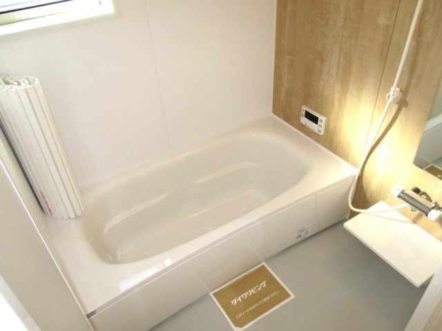 オレンジコートの浴室