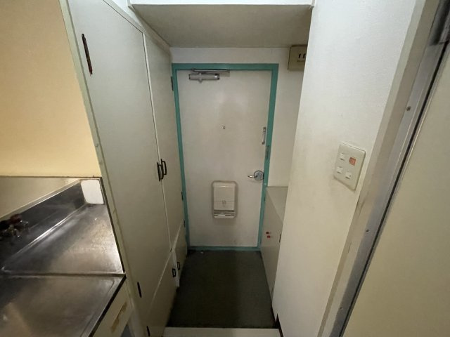西宮市甲子園七番町の賃貸マンションの玄関