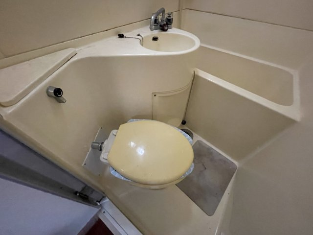 西宮市甲子園七番町の賃貸マンションのトイレ