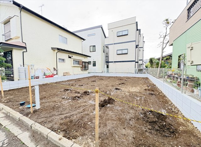 【外観】 | 志木市中宗岡3丁目　新築一戸建住宅　全1棟　(志木本店) | 販売現地／2026年4月10日撮影　
独立したLDKはエアコンの冷暖気を逃がさないので電気代の節約にもつながります。