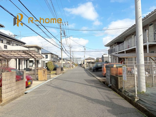 取手市本郷3期　新築戸建て　1号棟の前面道路含む現地写真|『今から見たい！』大歓迎です♪
お気軽にＲ－ｈomeまでお問い合わせください。