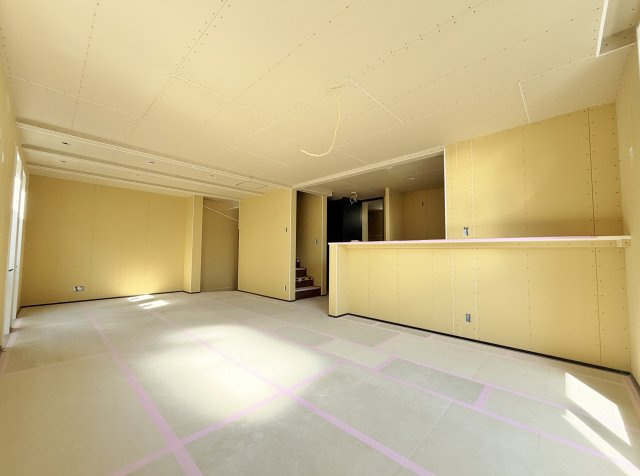 板橋区上板橋3丁目 限定1棟のキッチン|快適な機能とデザイン性が魅力のオープンキッチン搭載
リビングにいるご家族とコミュニケーションの取れる対面式です