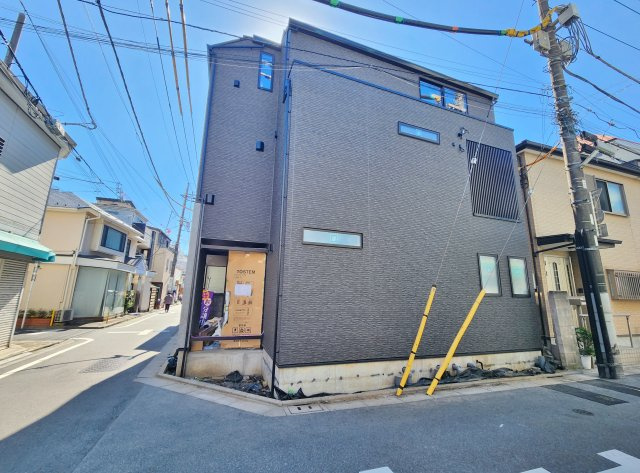 板橋区上板橋3丁目 限定1棟の外観|東武東上線「上板橋」駅徒歩2分の好立地
利便性と居住性を兼ね備えた快適な立地