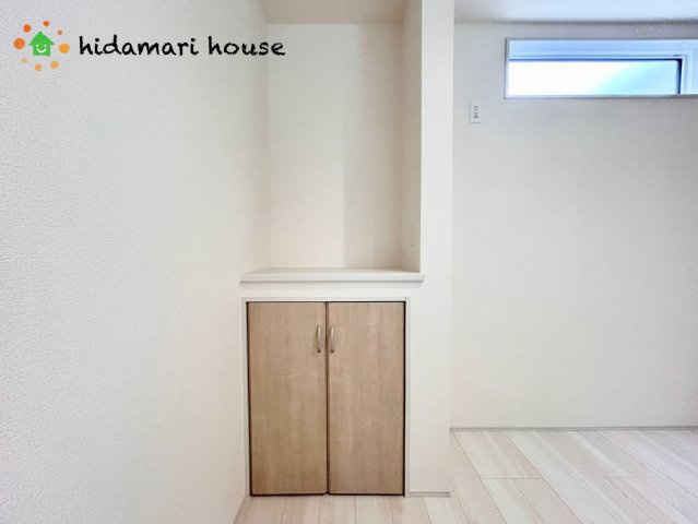 上尾市小泉　新築戸建　ブルーミングガーデン01の収納|キッチン側収納