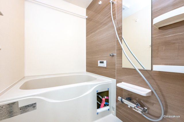 レインボーの浴室|写真は同じ建築会社の近い間取りのものです。参考にご覧下さい。