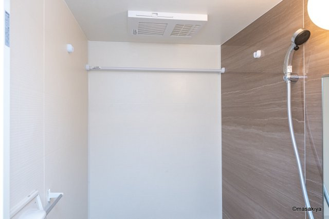 レインボーの浴室|写真は同じ建築会社の近い間取りのものです。参考にご覧下さい。